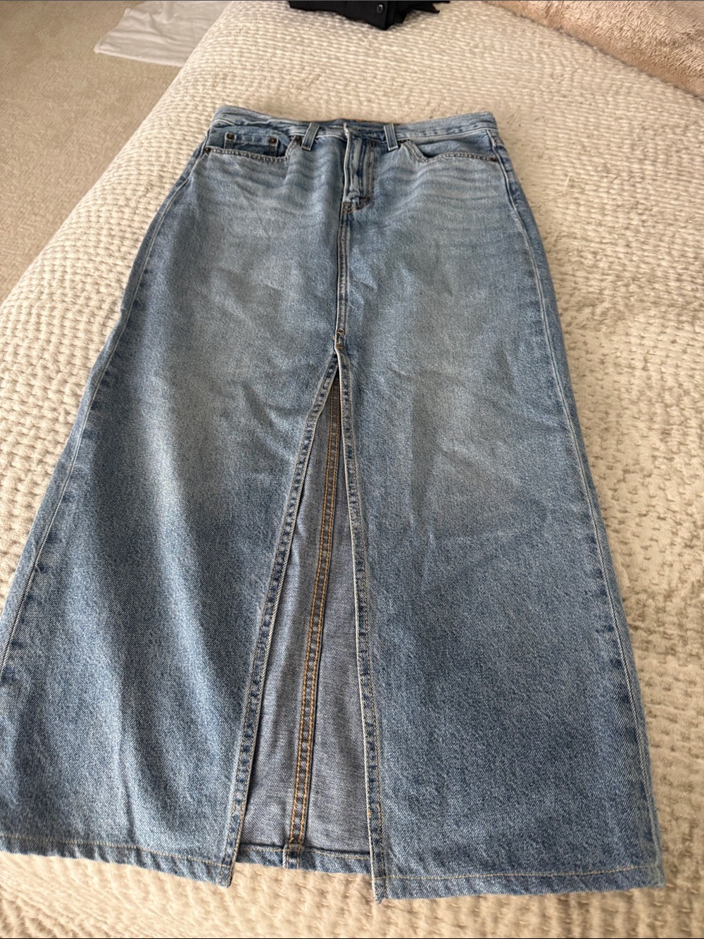 Long Levi's denim skirt